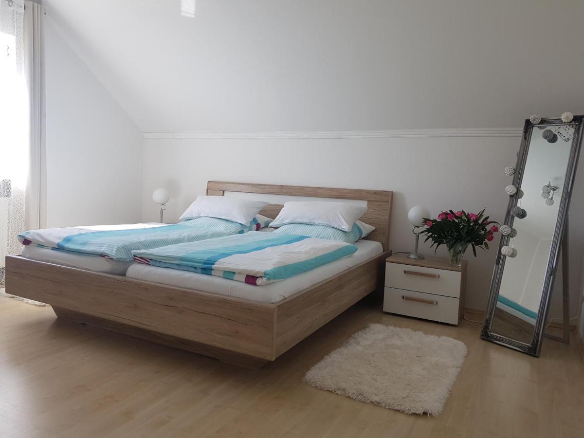 Ferienwohnung Toni Mit Balkon Und Garten Pemfling Ngoại thất bức ảnh